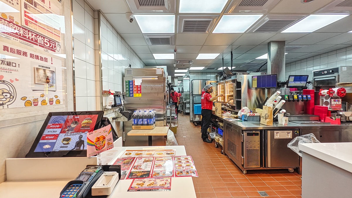 肯德基-宜蘭蘇澳店 | 蘇澳人等了三十年的肯德基終於來了 - 第4張圖