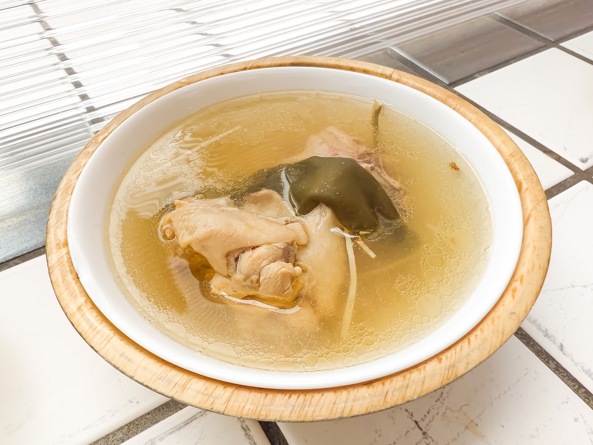 台北市宵夜。純發魯肉飯 | 台北也有超好喝雞湯不用跑新竹了,帶皮魯肉飯也很美味 - 第7張圖